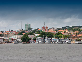 cruises up the amazon river