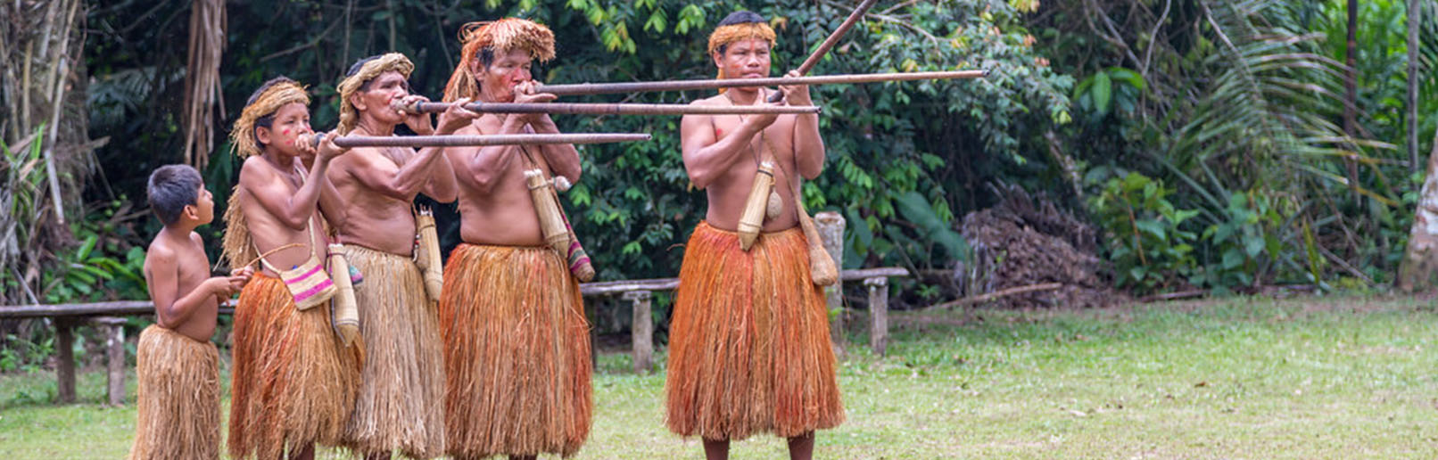 amazon rainforest tribes hunting